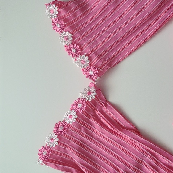 Refashioned Vintage Ruffle Floral Top (M/L) 💗🌸 - Picture 7 of 8